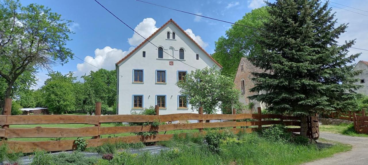 Biala Kalina Kaczawy Hotel Świerzawa Kültér fotó