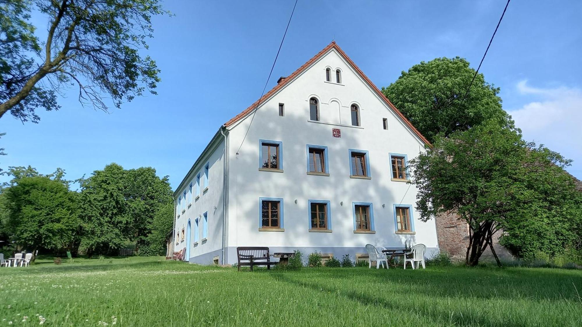 Biala Kalina Kaczawy Hotel Świerzawa Kültér fotó